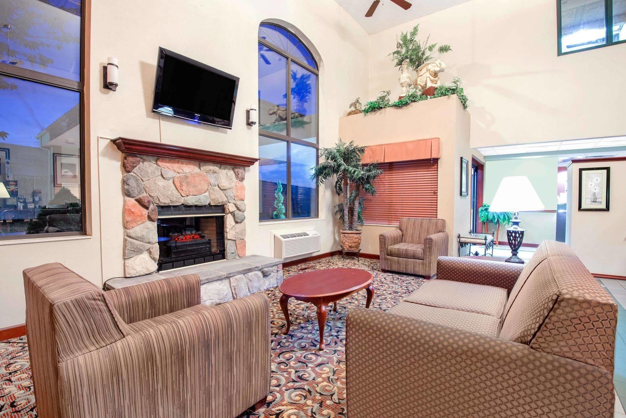 Baymont By Wyndham Boston Heights/Hudson Otel Dış mekan fotoğraf