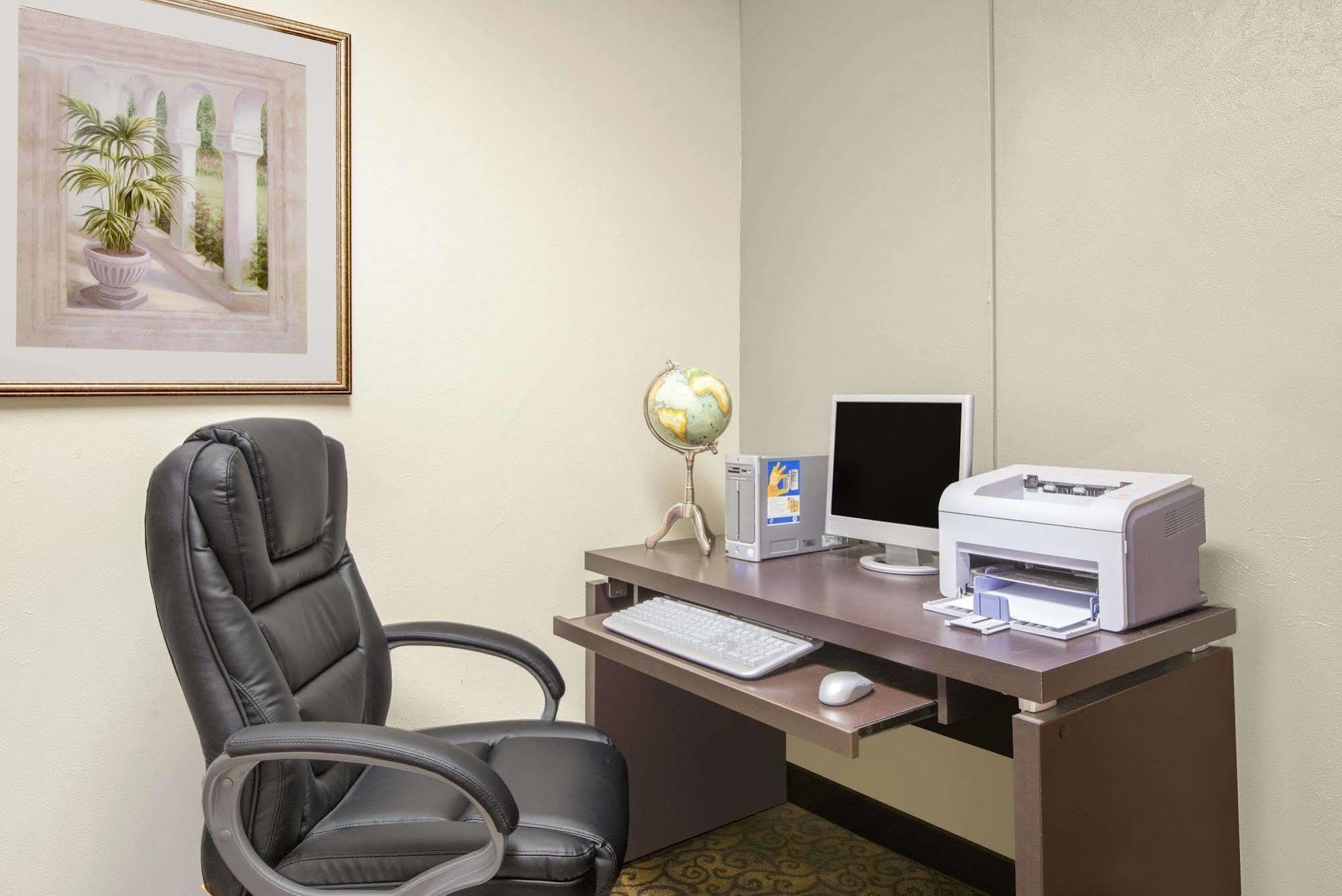 Baymont By Wyndham Boston Heights/Hudson Otel Dış mekan fotoğraf